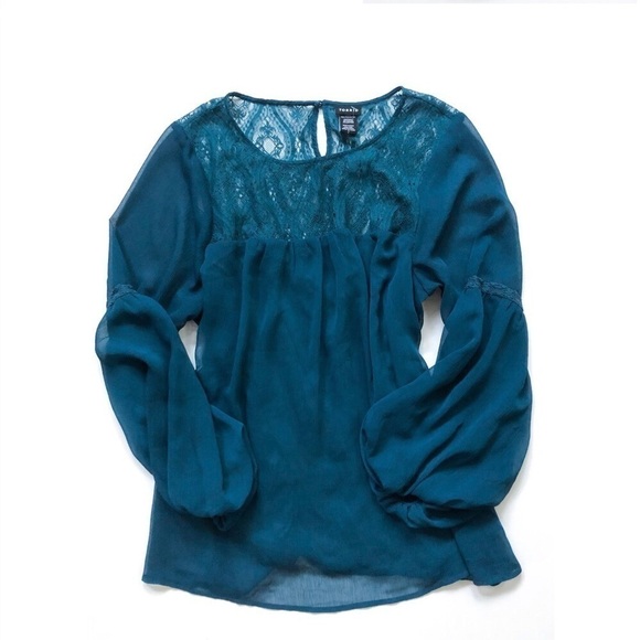 torrid CHIFFON LACE INSET BELL SLEEVE TOP TEAL SIZE 2 - Picture 4 of 6